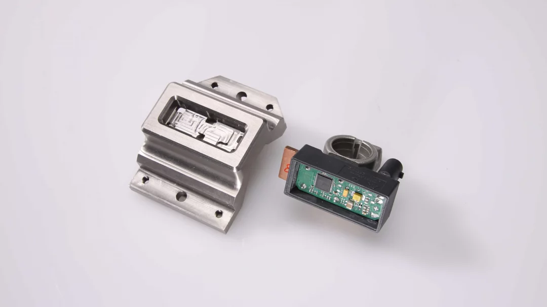 Pressure titanium mask soldering