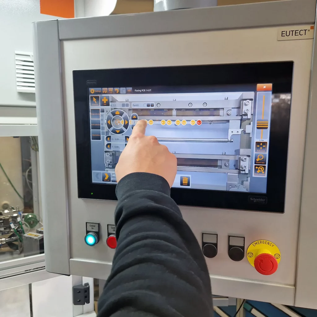 Intuitive operation of a mini wave soldering system from EUTECT